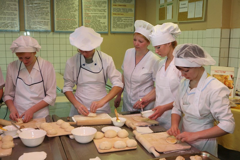 Курсы  повышения квалификации поваров, пекарей, кондитеров и продавцов-кассиров
